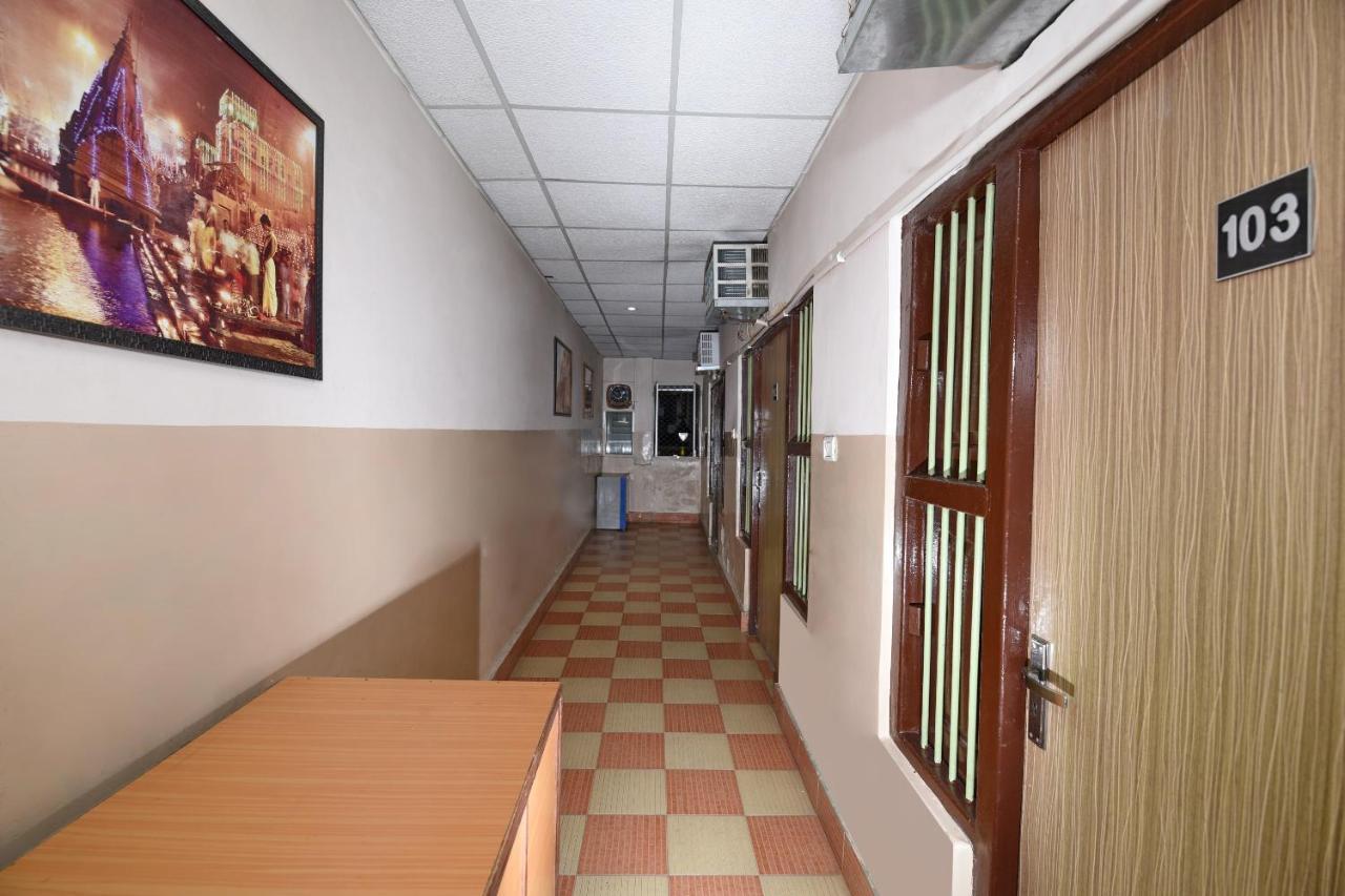 Oyo 3519 Hotel Garden Inn Varanasi Bagian luar foto